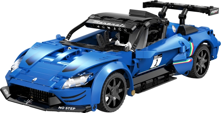 Realističen model MASERATI GT2 v merilu 1:14