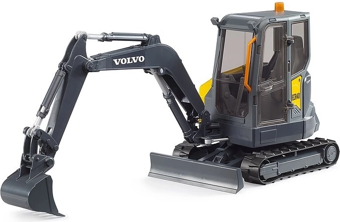 Bruder bager VOLVO ECR40 – otroški gosenični bager 1:16