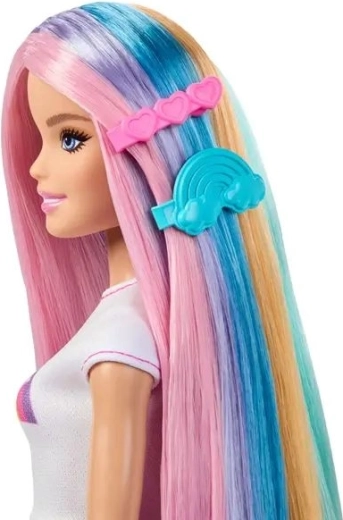 Colorful hair clips and a fashionable look