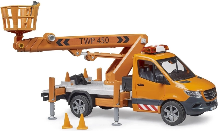 Bruder Mercedes-Benz Sprinter s ploščadjo