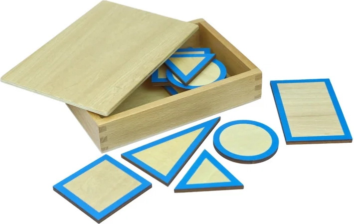 Moyo Montessori podstavki za geometrijska telesa s škatlico