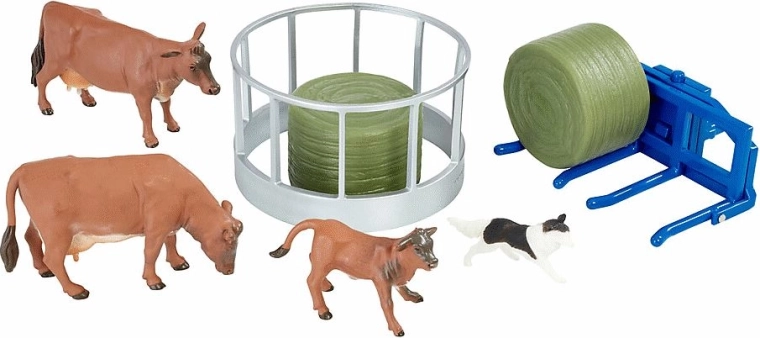Animals and accessories for farm play