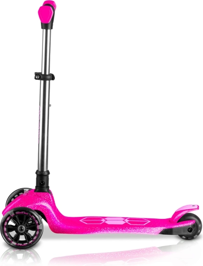 Raste z otrokom: višinsko nastavljivo krmilo