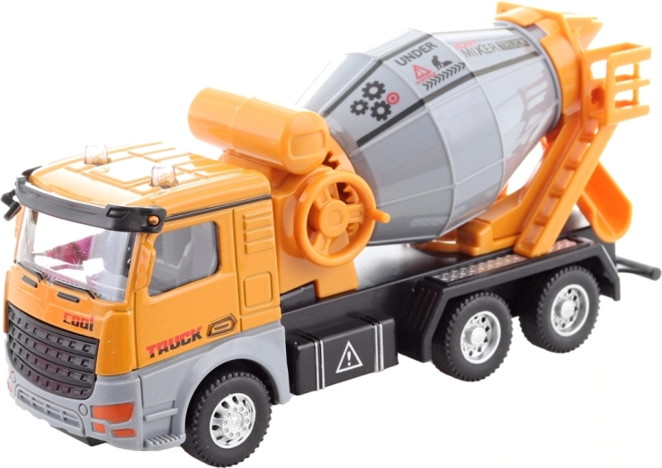 Realističen vrtljiv boben