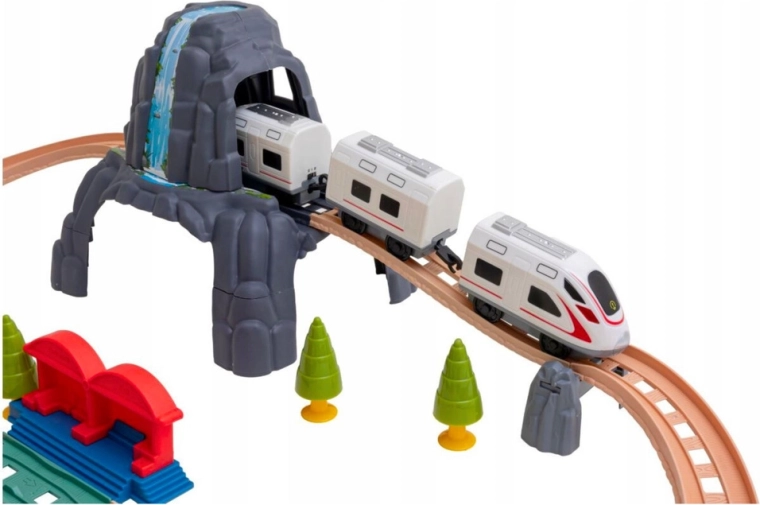 Večnivojska proga s tunelom in mostom