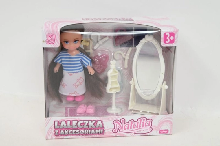 Punčka Natalia z garderobo