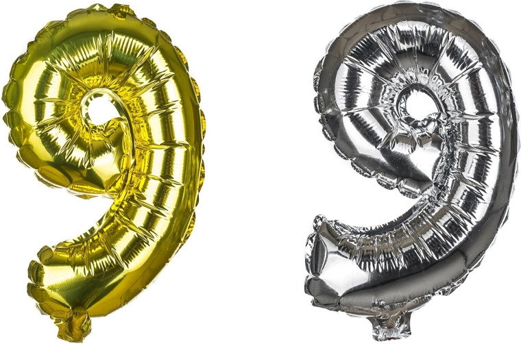 Sijoč kovinski videz v zlati in srebrni barvi