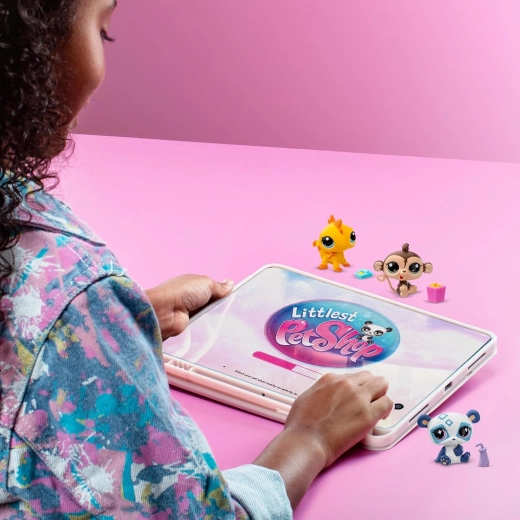 Interaktivna igra z virtualno kodo