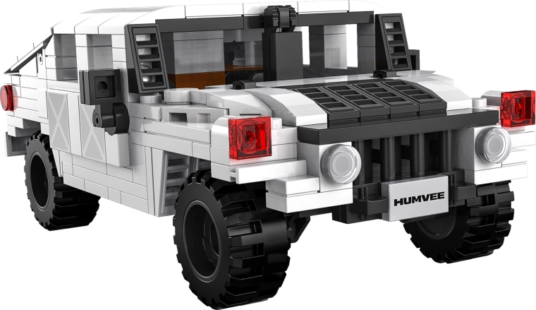 Realističen model belega Humveeja