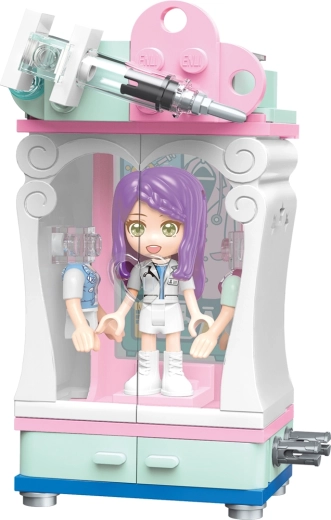 Figure and accessories in one model