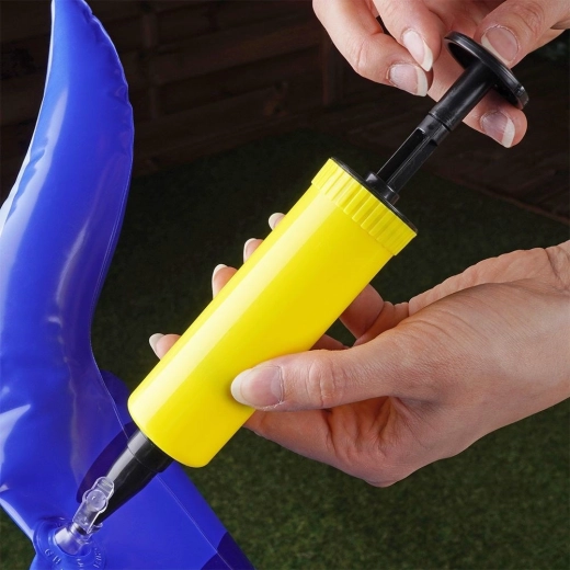 Hitro napihovanje zahvaljujoč priloženi pumpici