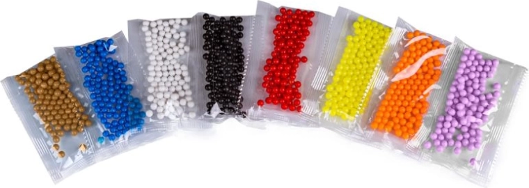 800 beads in 8 colors for endless combinations