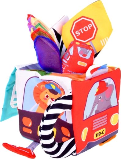 Motiv avtomobilov in znakov, ki uči skozi igro