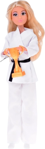 Taekwondo prvakinja s trofejo