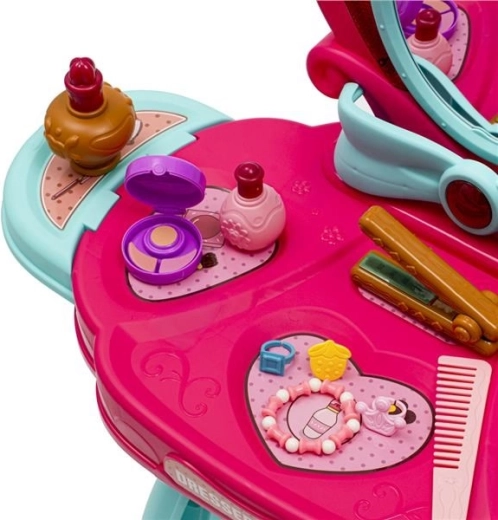 Bogat komplet dodatkov za ustvarjalno igro