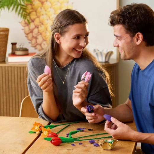 Nastavljiva stebla za preprosto aranžiranje