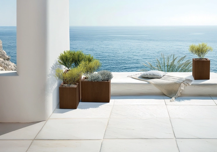 Moderen videz za terase in notranje prostore