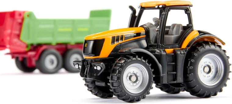Realistični detajli traktorja JCB
