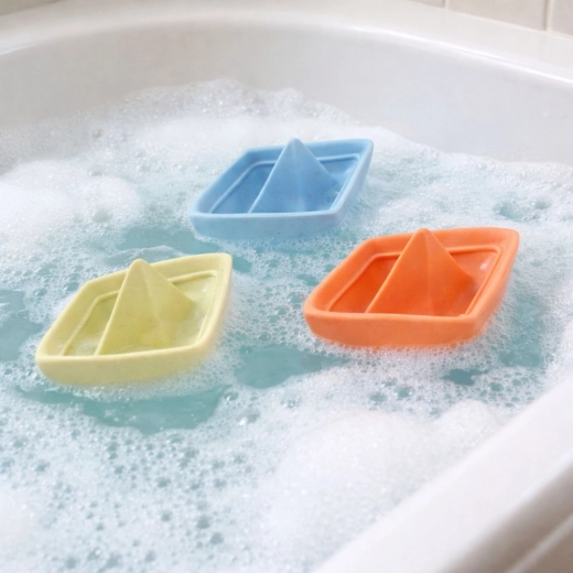 Plavajo in zabavajo pri vsakem kopanju