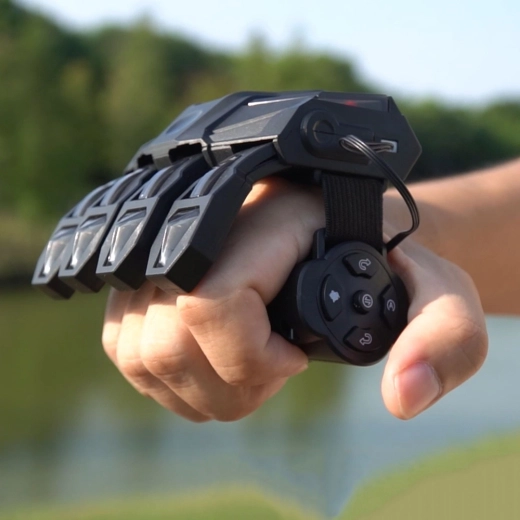 Upravljanje z gestami za intuitivno vožnjo