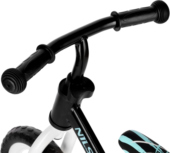 Raste z otrokom: nastavljiv sedež in krmilo