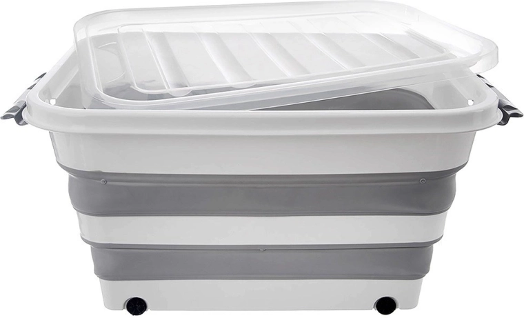 Prozoren pokrov in trdni sponki