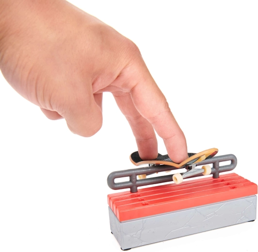 Klop z grind drogom za trike in kombinacije