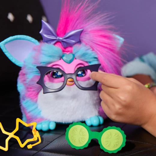 An interactive pet full of effects