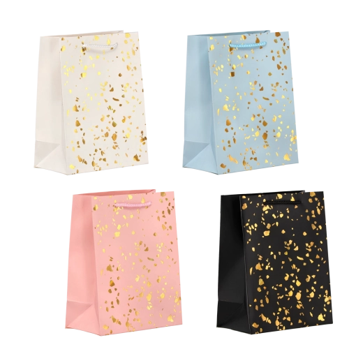 Brezčasna eleganca z zlatimi pikami