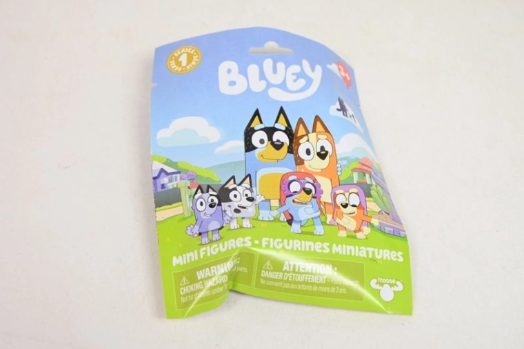 Bluey mini figurica v skrivnostni vrečki (blind bag) 1 kos – mix