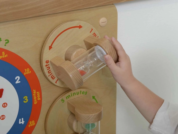 Peščeni uri 1 in 5 minut za zaznavanje trajanja