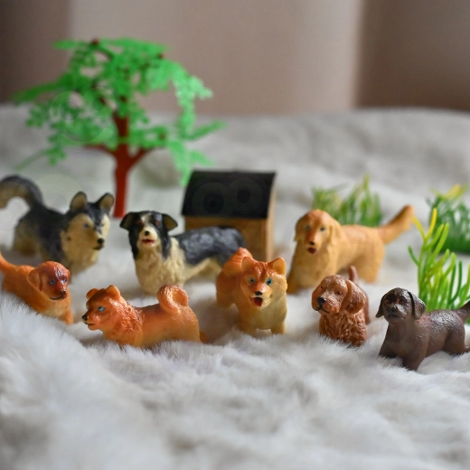 16-piece set to create your own scene