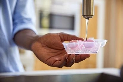 Hitra sterilizacija v praktičnem etuiju