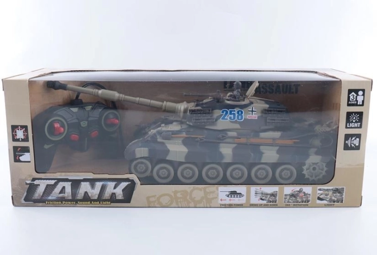 RC tank 1:20 s svetlobo in zvokom