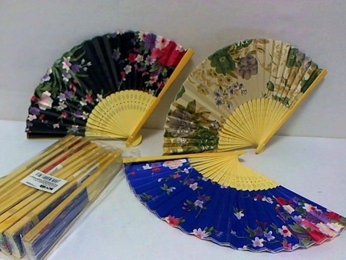 Wooden folding fan
