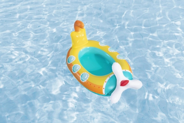 Zelo stabilna podmornica z dvema komorama