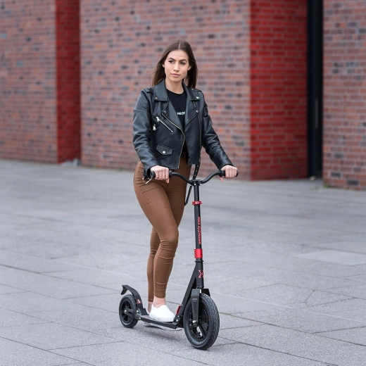 Udobna vožnja zahvaljujoč velikim napihljivim kolesom