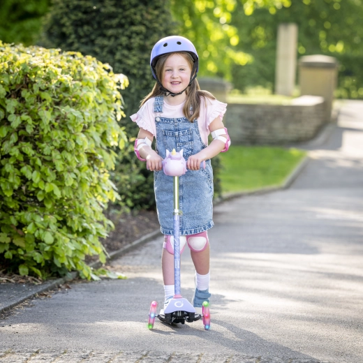 Svetleča sprednja kolesa za veselje pri vožnji