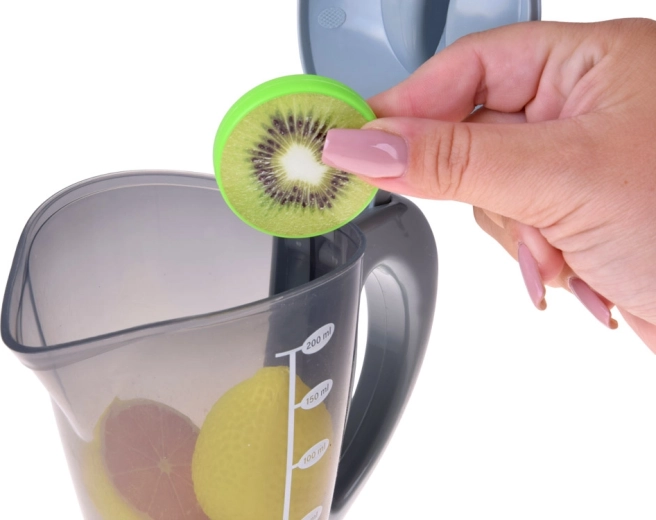 Odstranljiv vrč z merilom