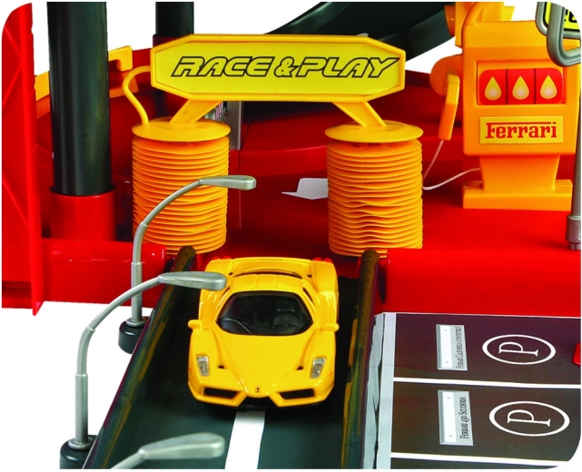 Funkcionalno dvigalo in realistična avtopralnica