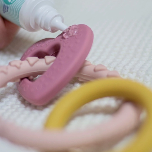 Nežna masaža dlesni in hitra olajšava