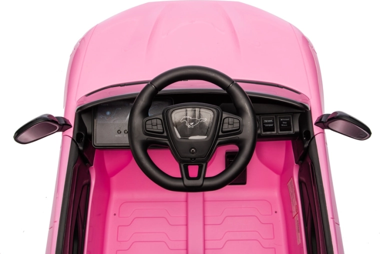 Udoben kokpit z volanom