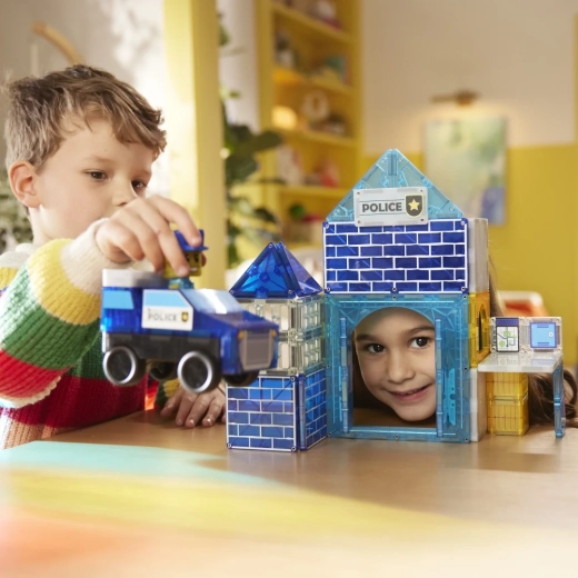 Združljivo z vsemi seti MAGNA-TILES in varni materiali