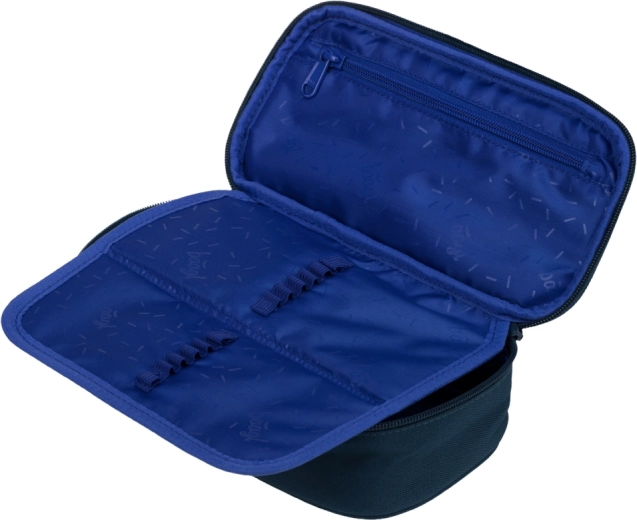 Trpežne zadrge YKK in čvrsta konstrukcija