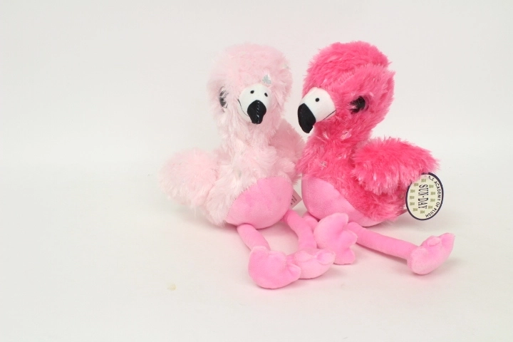 Plišasti flamingo