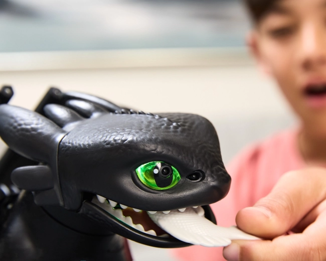 Hrani in treniraj: odziv na dotik in gibanje