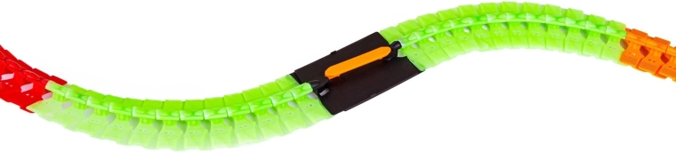 Easy-to-connect pieces for small hands