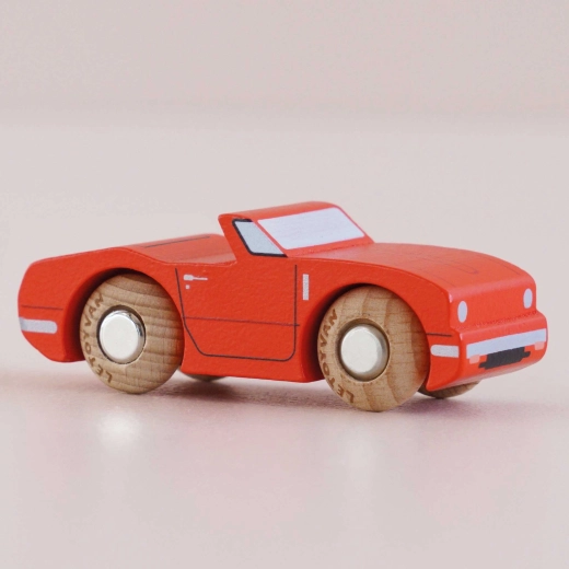 Le Toy Van leseni avto Marc v dirkaško rdeči