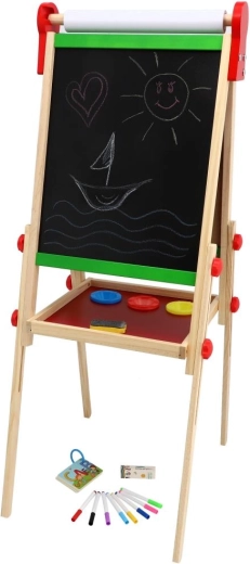 Stabilna lesena konstrukcija in odlagalni prostor