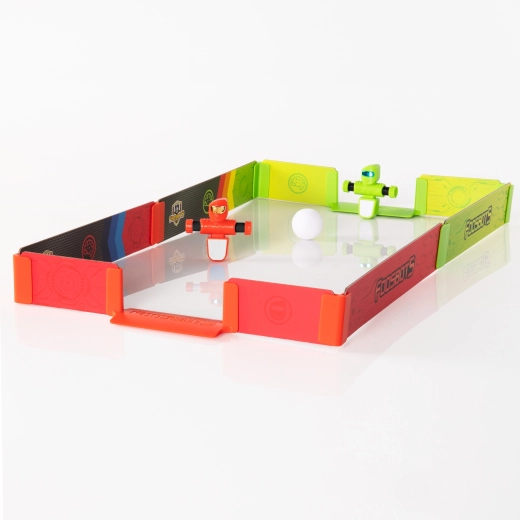 Kompakten namizni stadion z ogradami